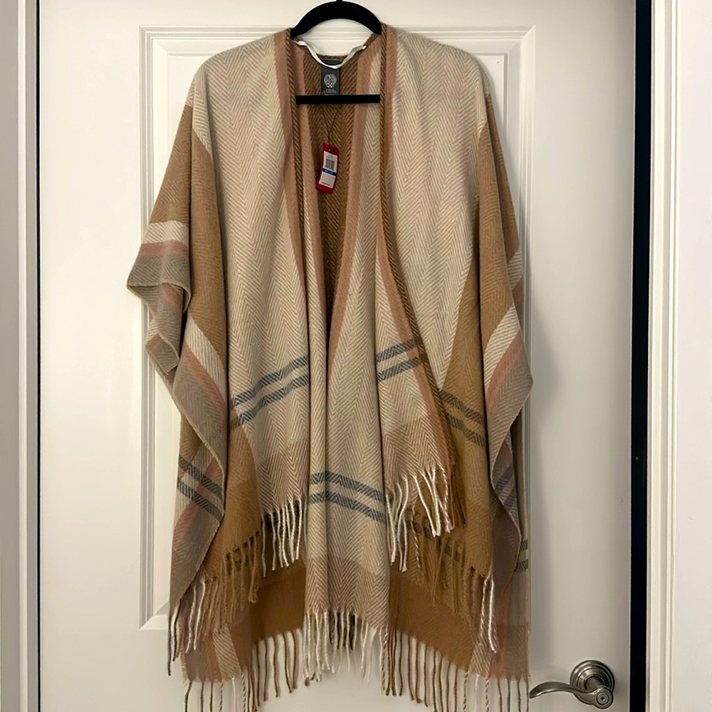 One size Vince Camuto cardigan sweater/shawl. Tan, brown and pink